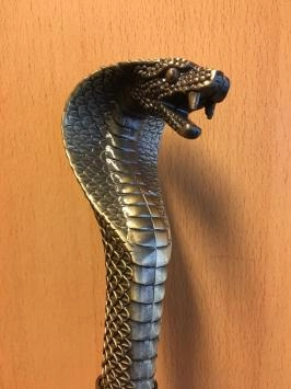 Canne de marche, poignée en alu avec tête de cobra, laiton patiné